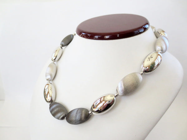 The Golden Tulip - Necklace