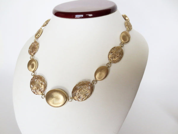 Giante Necklace