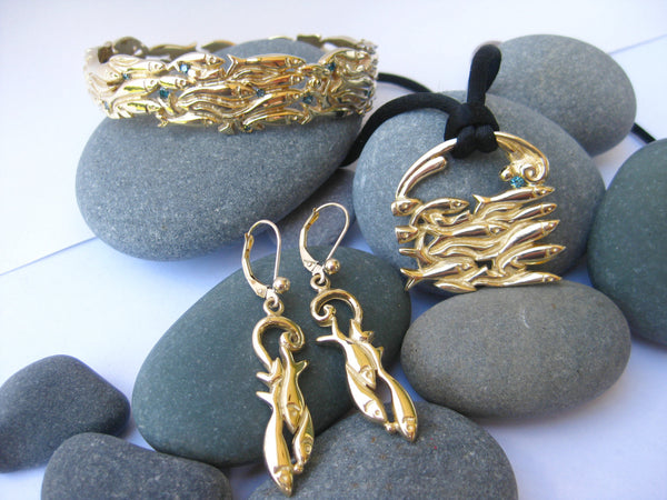 Rolling Capelin Dangle Earrings